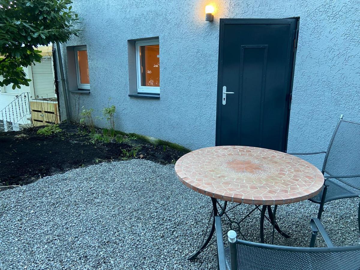 Art Boutique Budget Apartment Im Hinterhof Menden Altstadt エクステリア 写真